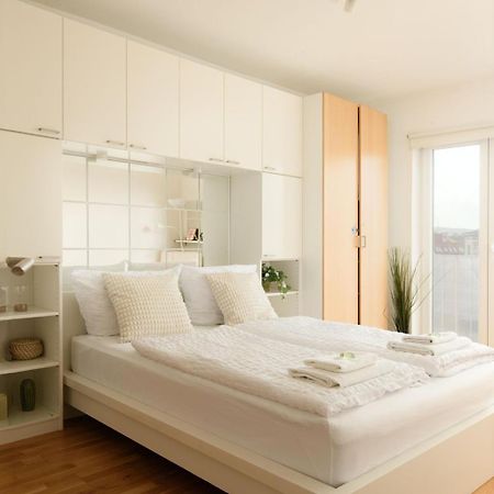 Modern Vienna Apartment In Prime Location ภายนอก รูปภาพ