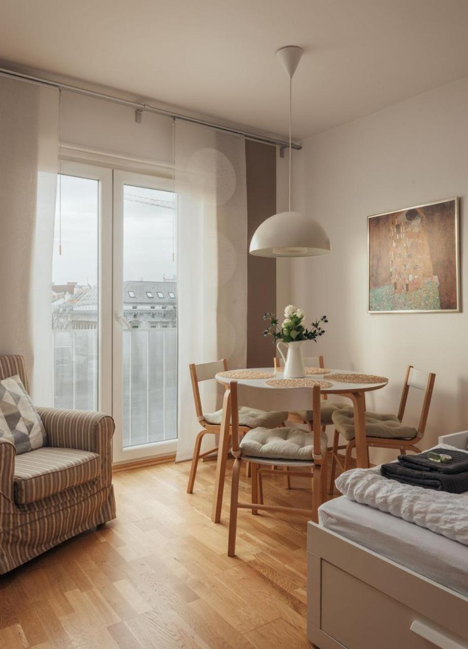 Modern Vienna Apartment In Prime Location ภายนอก รูปภาพ